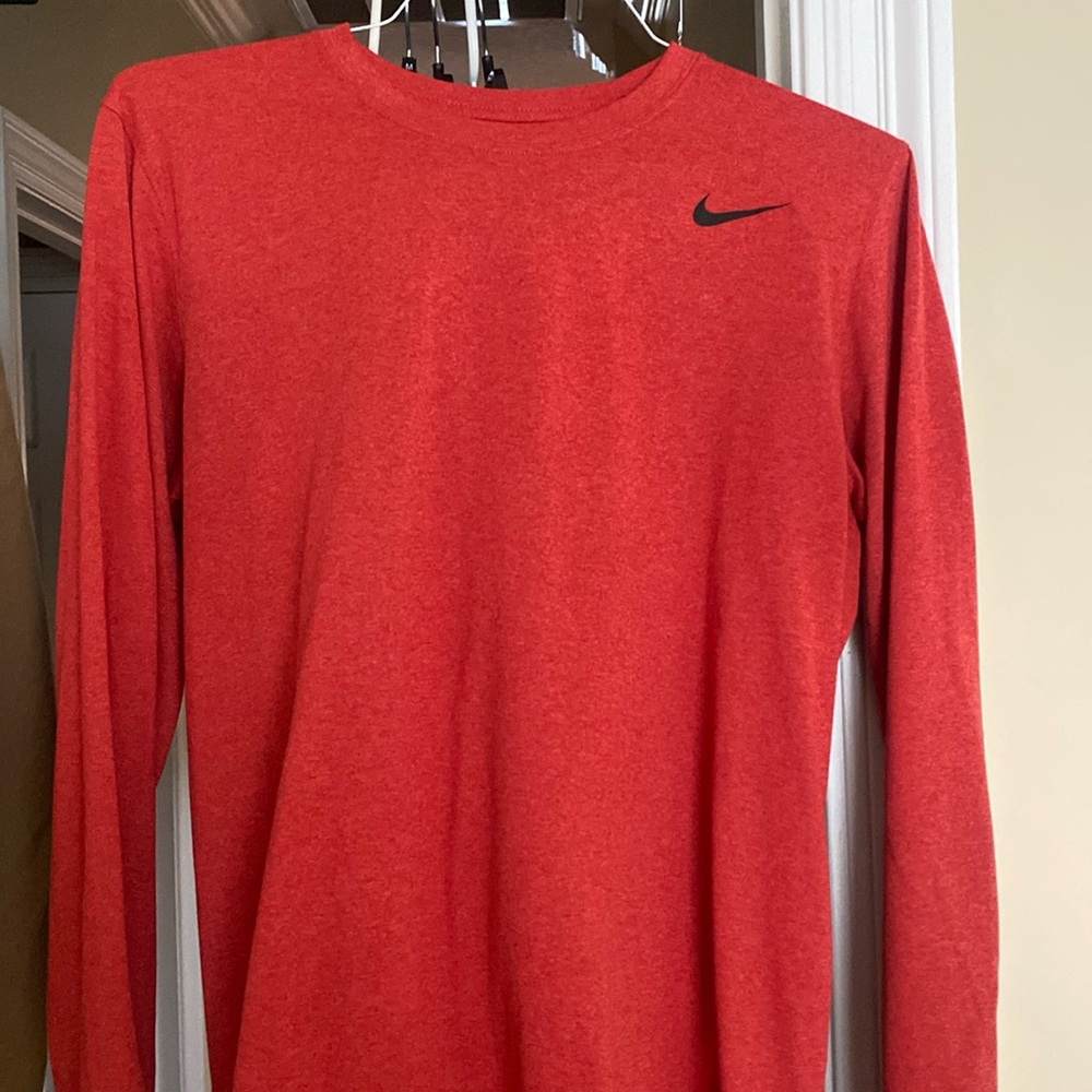Men’s Nike DriFit Long Sleeve size  medium